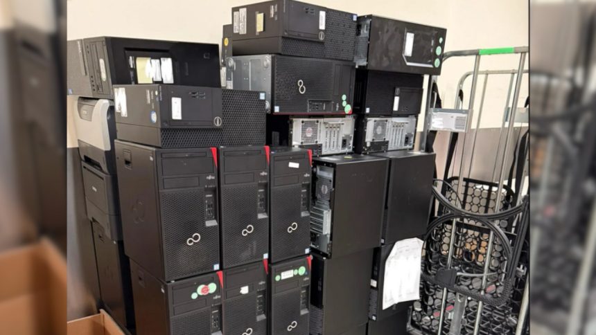 Titelbild Computer Elektroschrott Reddit 03